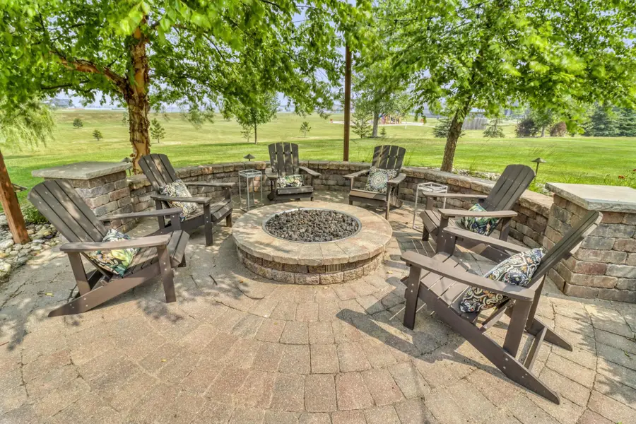 5827 Silverleaf Drive S, Fargo, ND 58104 - #3
