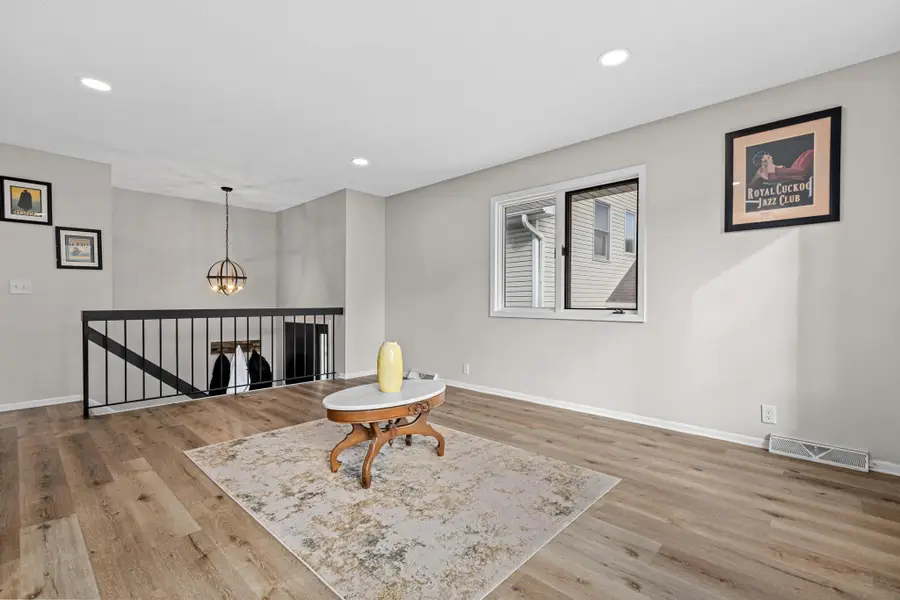 540 Hiawatha Avenue, Mendota Heights, MN 55118 - #3
