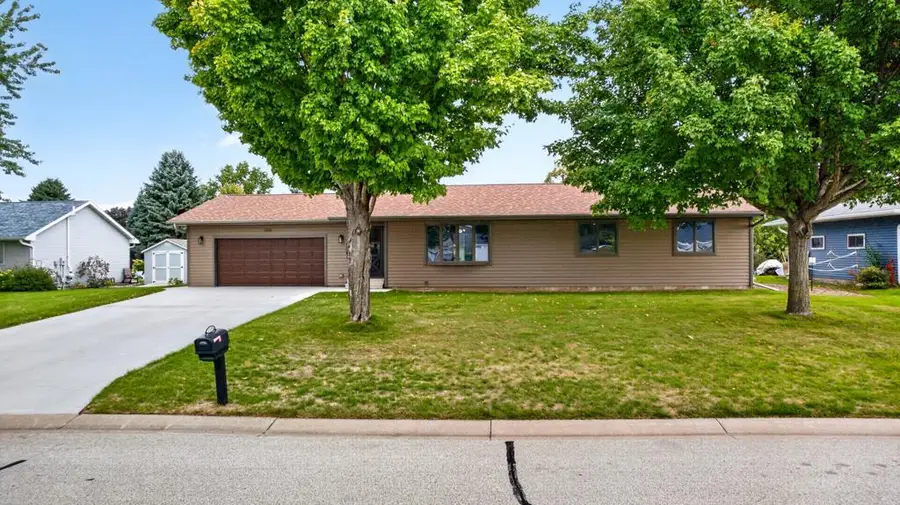 1320 N Garden Street, Lake City, MN 55041 - #2