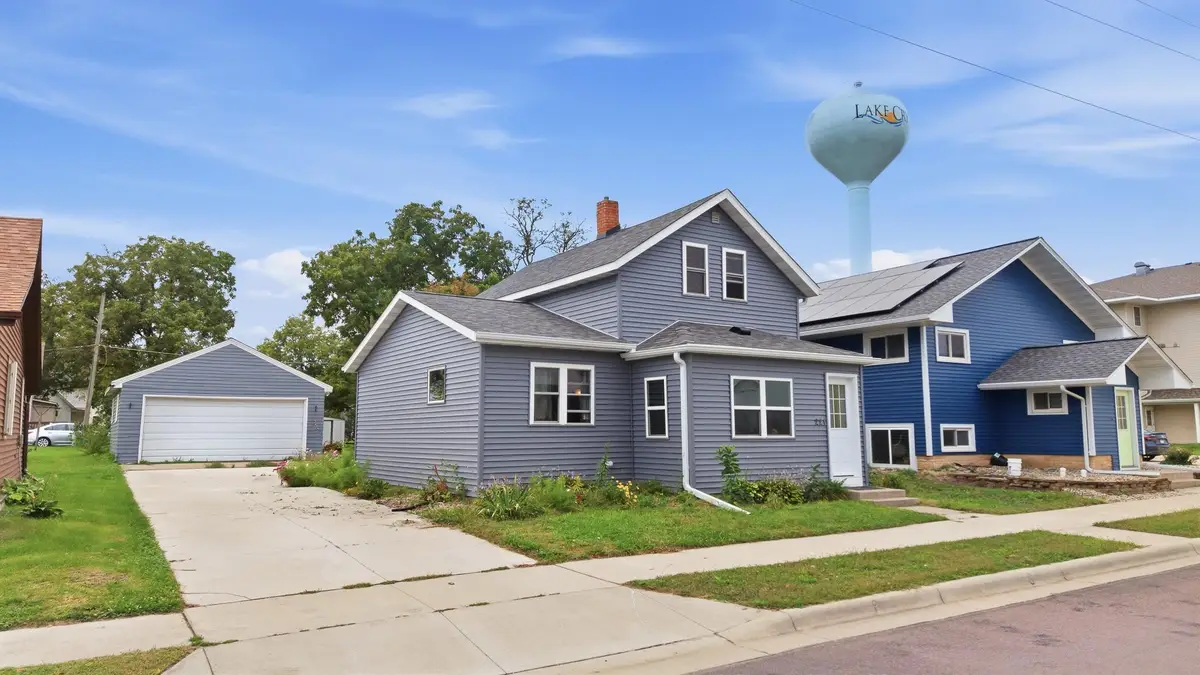 221 S Lincoln Street, Lake Crystal, MN 56055 - #1