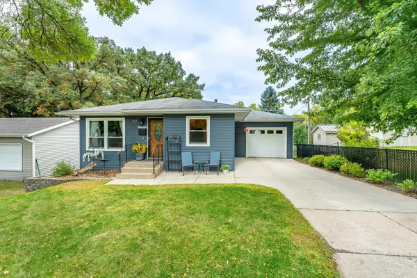 717 W Beech Avenue, Fergus Falls, MN 56537