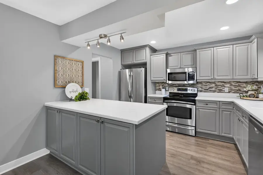 10251 Berkshire Road, Bloomington, MN 55437 - #3