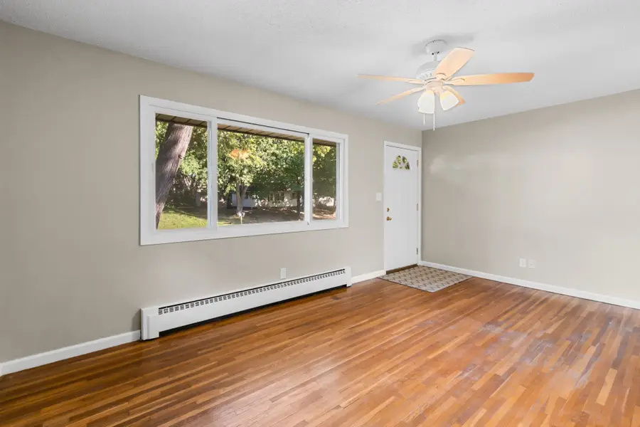 610 Grange Avenue N, Oakdale, MN 55128 - #2