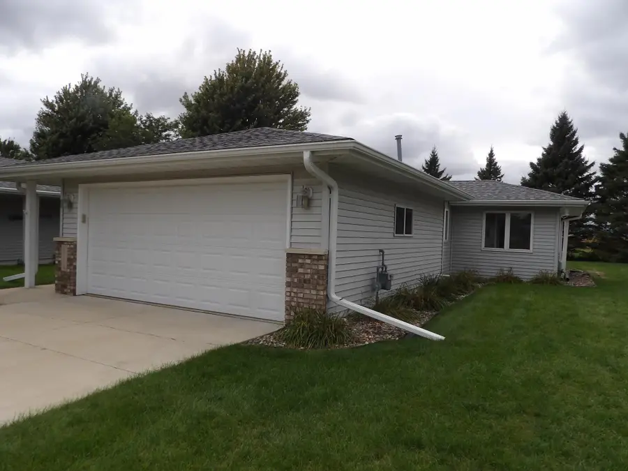 2004 16th Street Sw, Austin, MN 55912 - #2
