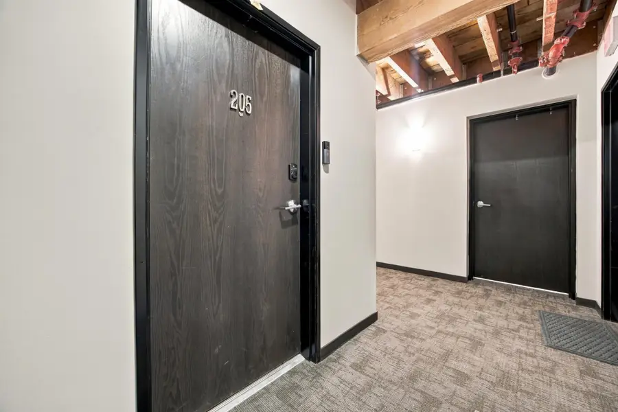 627 Northern Pacific Avenue N #205, Fargo, ND 58102 - #2