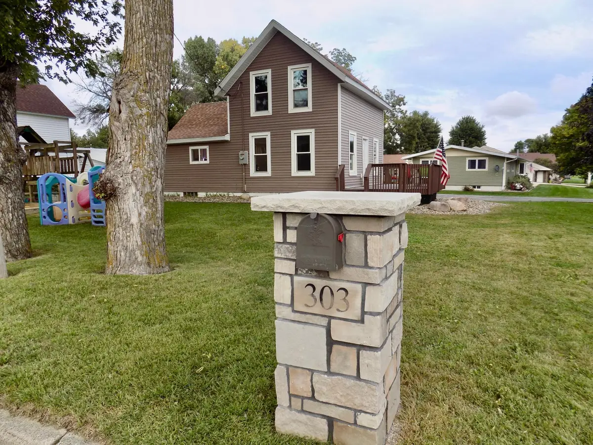 303 1st Avenue Se, Grand Meadow, MN 55936 - #1