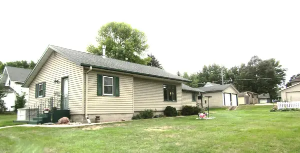 236 E Sorenson Avenue, Appleton, MN 56208
