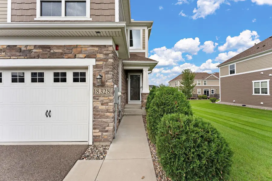 18328 Glastonbury Drive, Lakeville, MN 55044 - #2