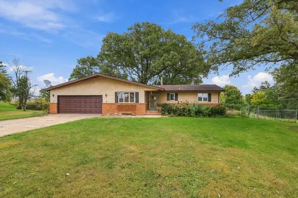 10225 Jersey Avenue, Chaska, MN 55318