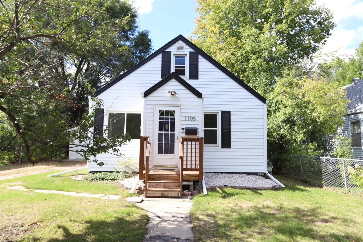 1105 15th Street S, Fargo, ND 58103 - #1