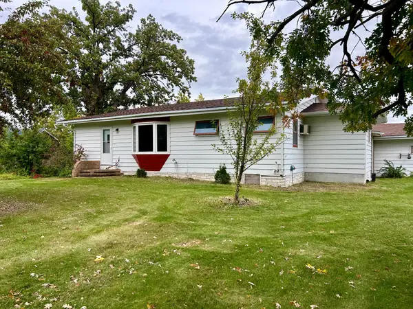 137 W 5th Street, Newfolden, MN 56738