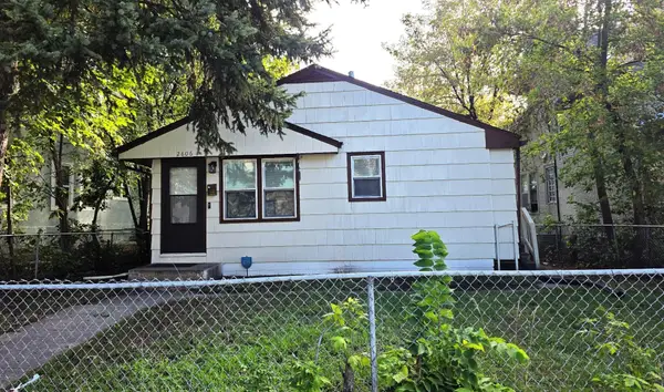 2806 Emerson Avenue N, Minneapolis, MN 55411