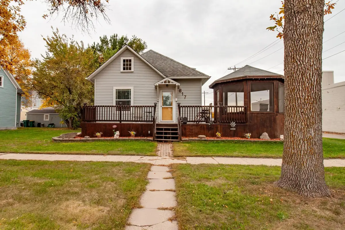 617 Nebraska Avenue, Breckenridge, MN 56520 - #1