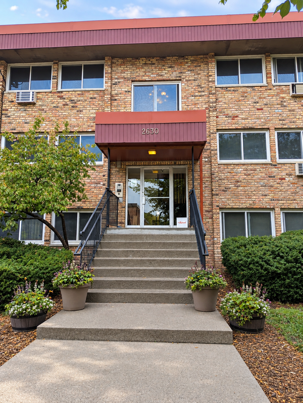 2630 Pleasant Avenue S #206, Minneapolis, MN 55408