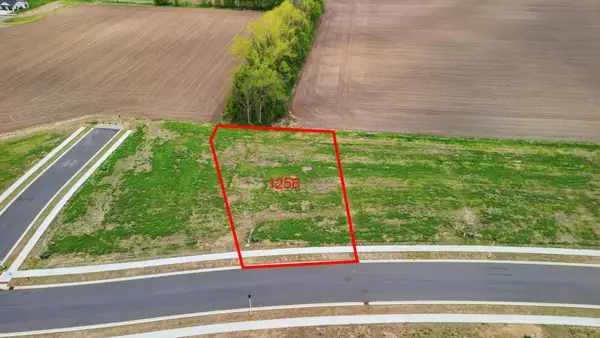 1256 Cullen Street, Saint Peter, MN 56082