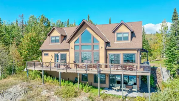 41 W Rosebush Lane, Grand Marais, MN 55604
