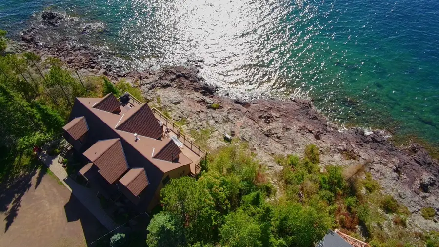 41 W Rosebush Lane, Grand Marais, MN 55604 - #2