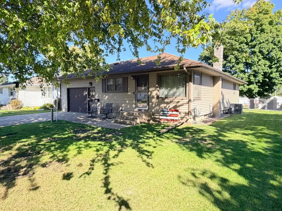 514 4th Avenue Se, Stewartville, MN 55976 - #2