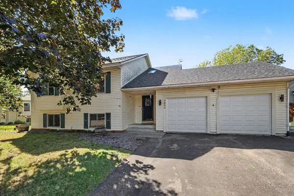 7850 Grinnell Court E, Lakeville, MN 55044