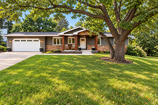 908 Kaymar Lane, Burnsville, MN 55306