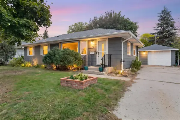 196 E 95th Street Circle, Bloomington, MN 55420