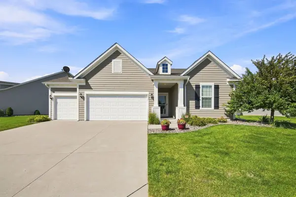 8275 Oakview Court N, Maple Grove, MN 55369