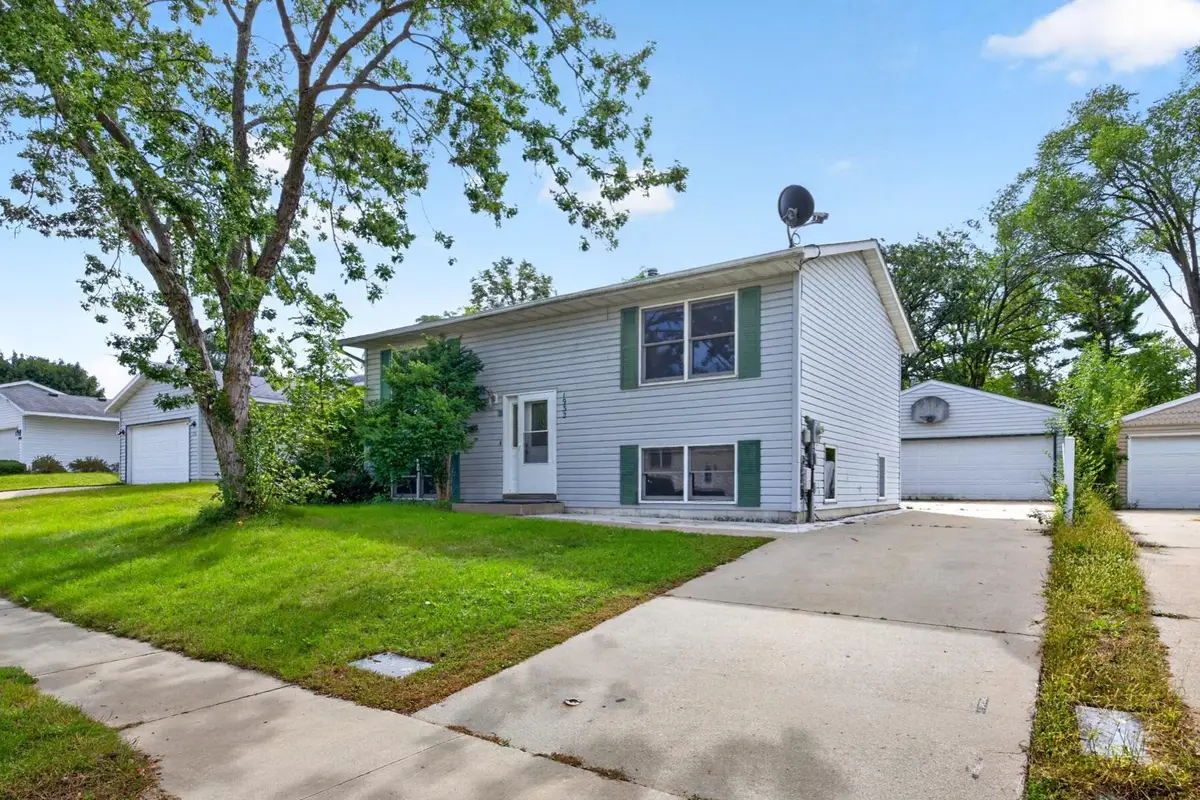 1932 S Village Drive Se, Rochester, MN 55904 - #1