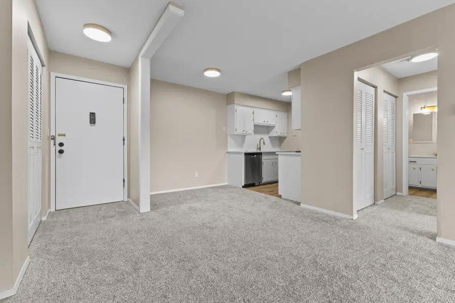 2730 Dale Street N #D305, Roseville, MN 55113 - #2