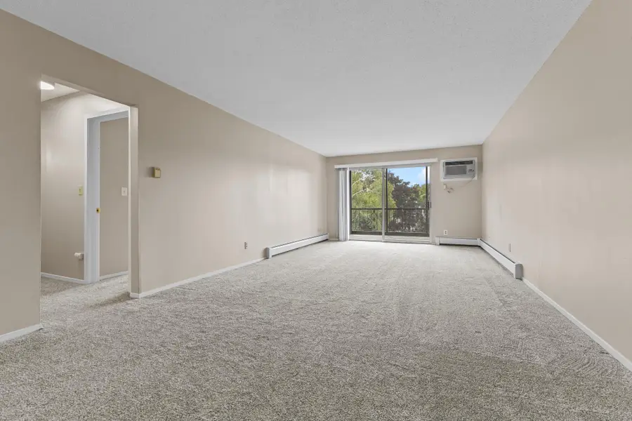 2730 Dale Street N #D305, Roseville, MN 55113 - #3