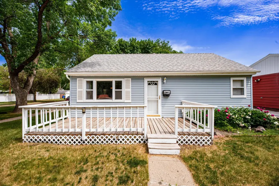 1602 14 1/2 Street S, Fargo, ND 58103 - #2
