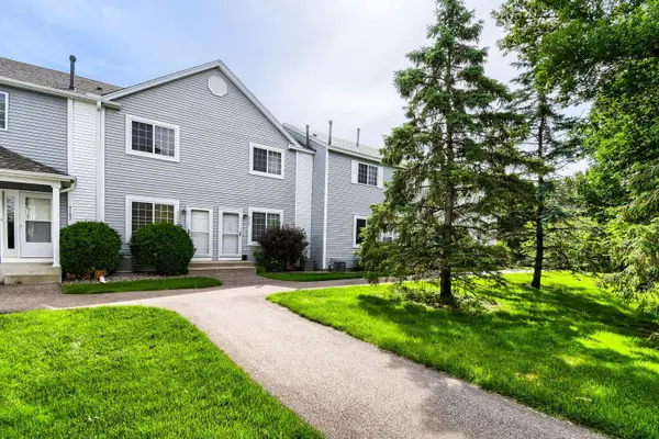 9102 Terra Verde Trail, Eden Prairie, MN 55347
