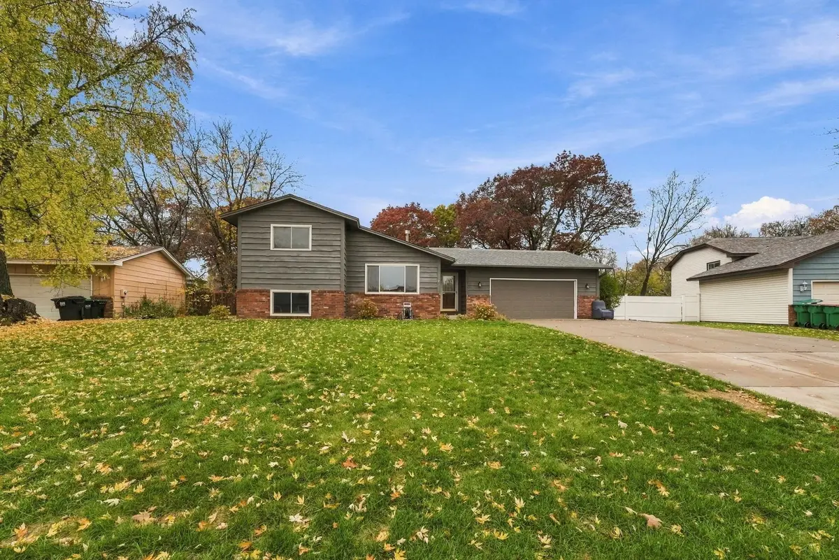 1283 108th Avenue Nw, Coon Rapids, MN 55433 - #1