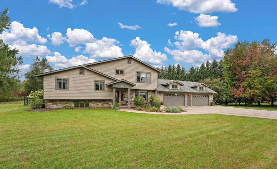 493 Prairie Lane, Hudson, WI 54016 - #2