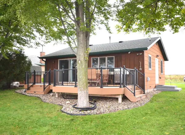 17075 Dickenson Lane, Waterville, MN 56096