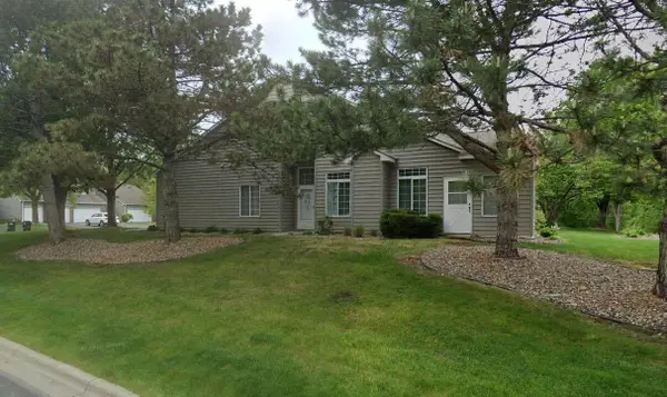 2488 Lockwood Drive #10, Mendota Heights, MN 55120