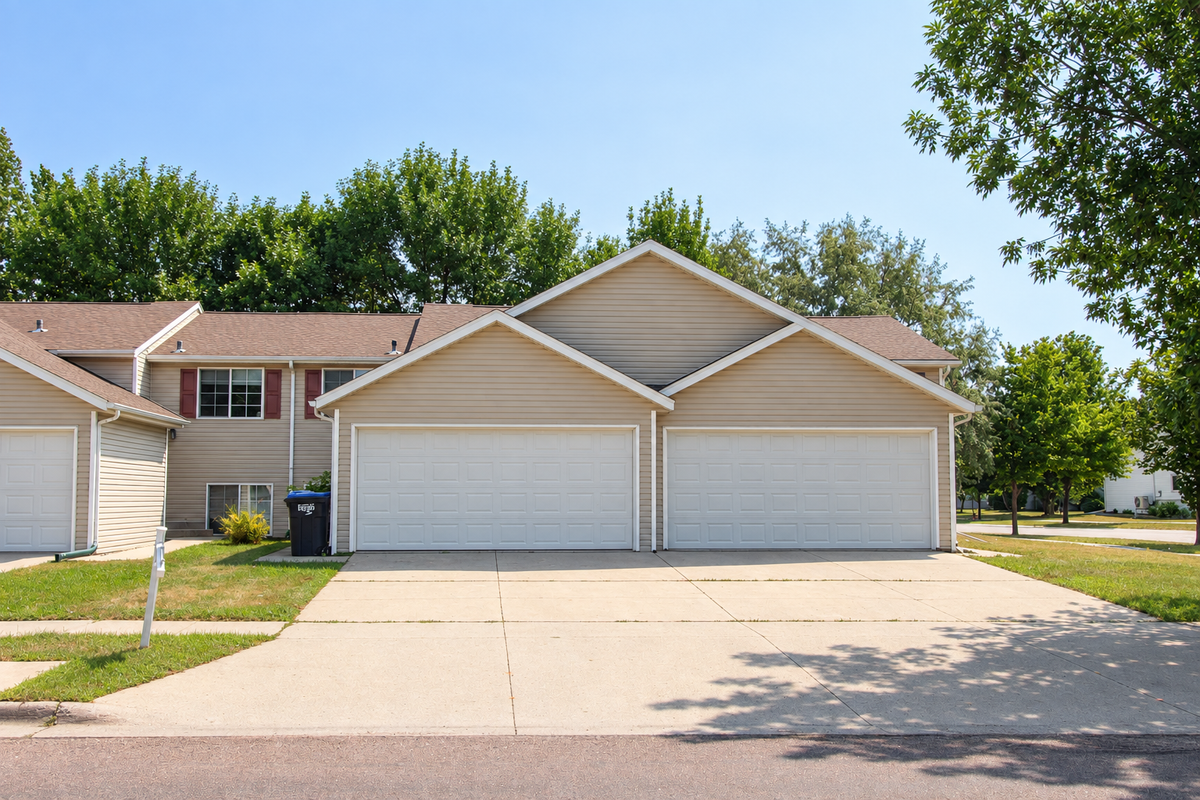 3526 32nd Street S, Fargo, ND 58104 - #1