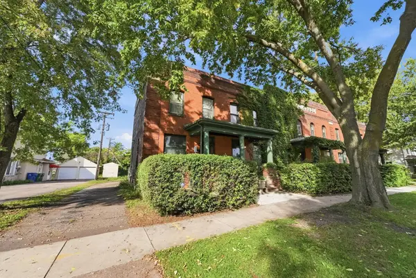 111 Isabel Street E, Saint Paul, MN 55107