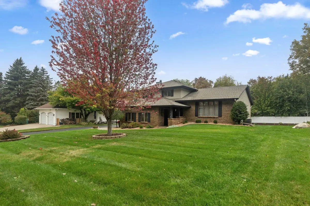 481 Marie Avenue W, Saint Paul, MN 55118 - #1