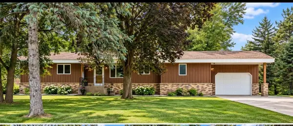 8940 Xylite Street Ne, Blaine, MN 55449