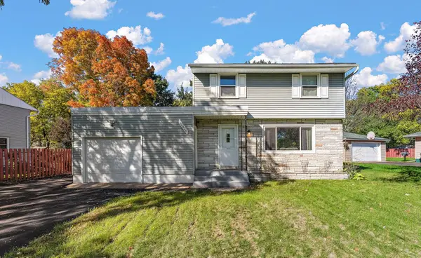 10426 6th Street Ne, Blaine, MN 55434