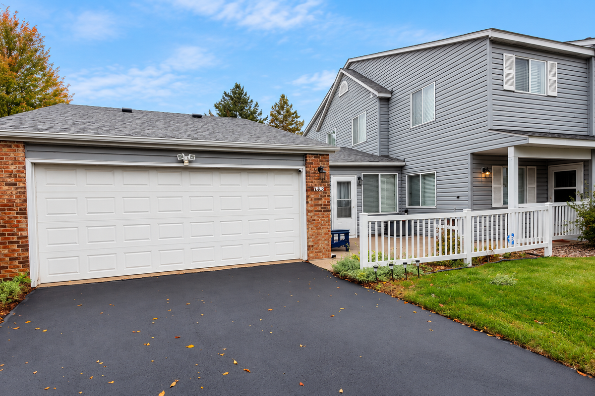 7698 157th Street W, Apple Valley, MN 55124 - #1