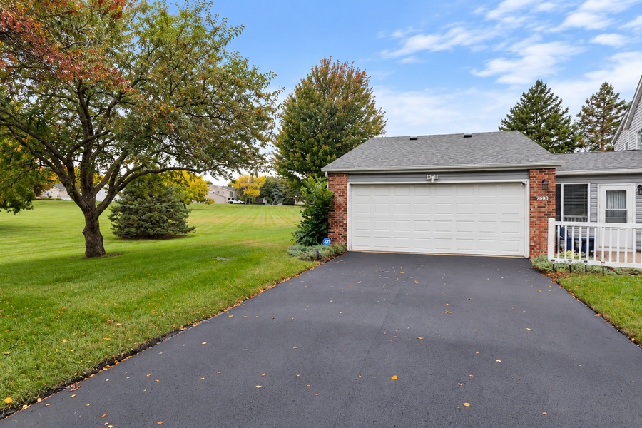 7698 157th Street W, Apple Valley, MN 55124 - #2