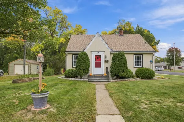 326 5th Avenue Ne, Cambridge, MN 55008