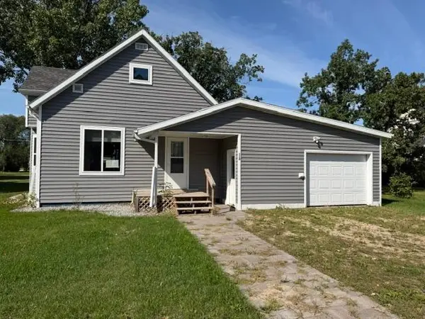 118 4th Street S, Greenbush, MN 56726