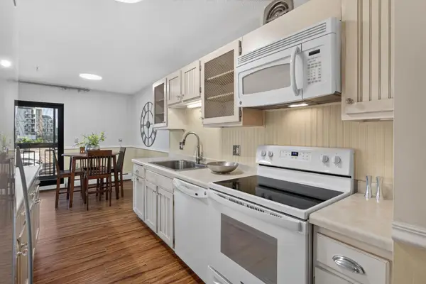 6615 Lake Shore Drive S #304, Minneapolis, MN 55423