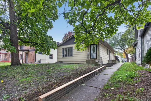 2820 31st Avenue S, Minneapolis, MN 55406