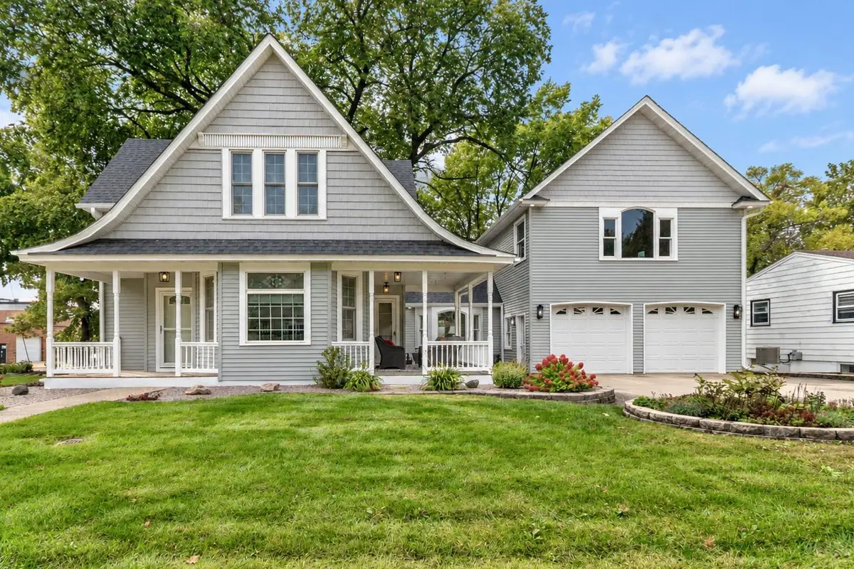 200 N Lexington Avenue, Le Center, MN 56057 - #1