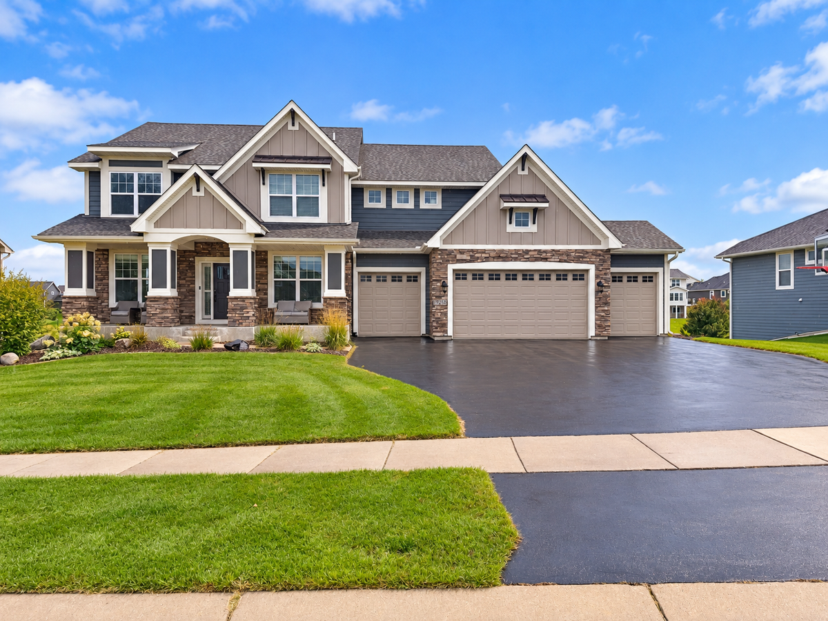 19235 Huxley Avenue, Lakeville, MN 55044 - #1