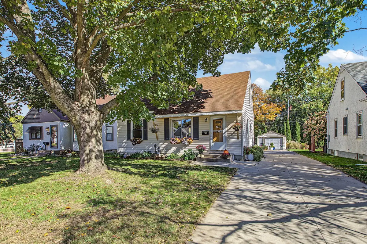 1246 Smith Avenue S, Saint Paul, MN 55118 - #1