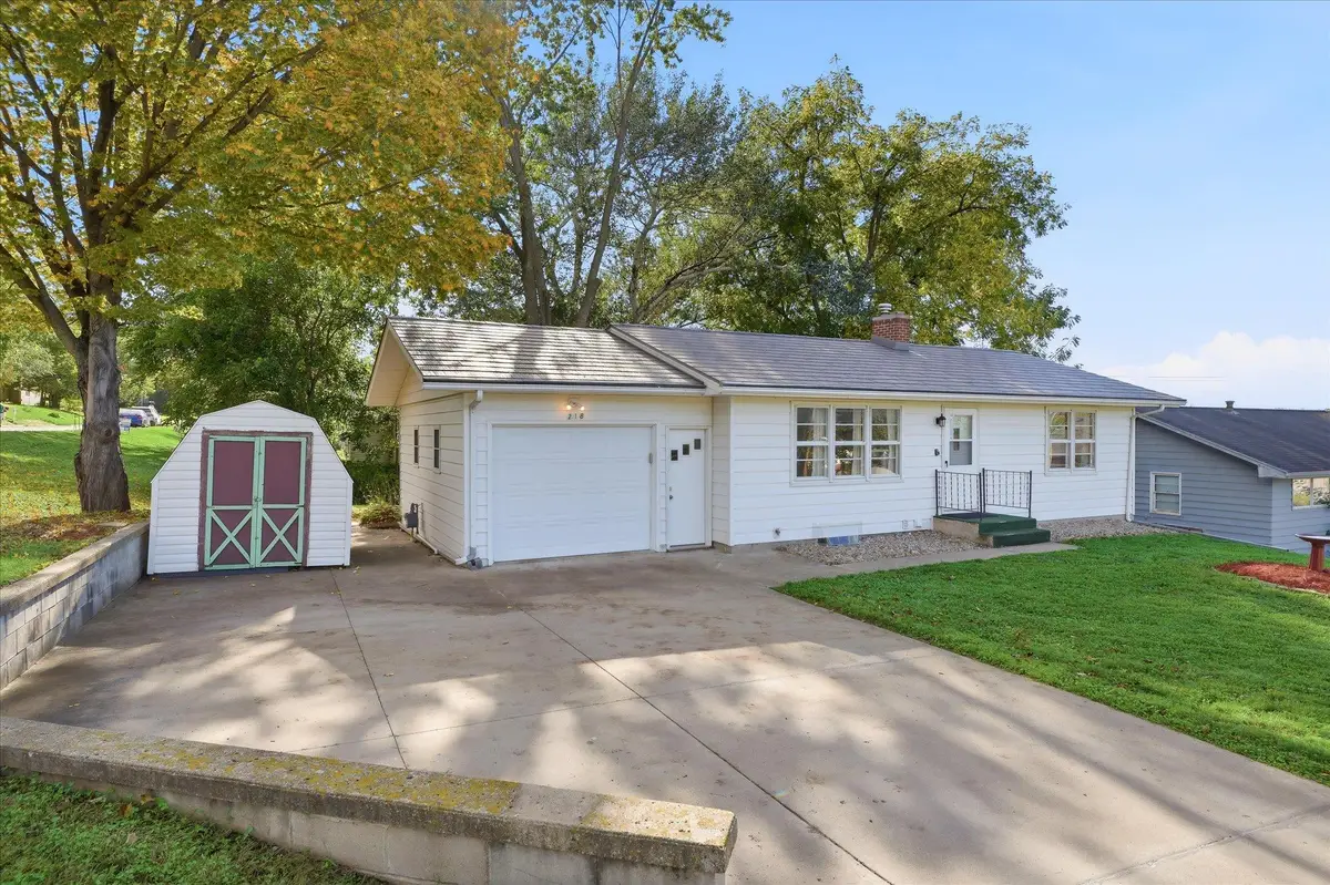 218 Maple Street, Le Sueur, MN 56058 - #1